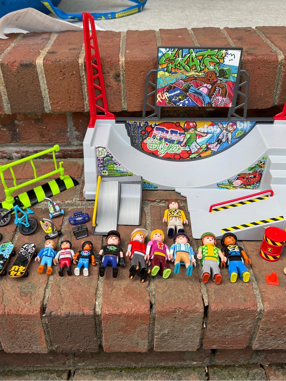 Playmobil Skateboarding Park Ramp Play Toys Set Skate Boarding - Picture 2 of 5